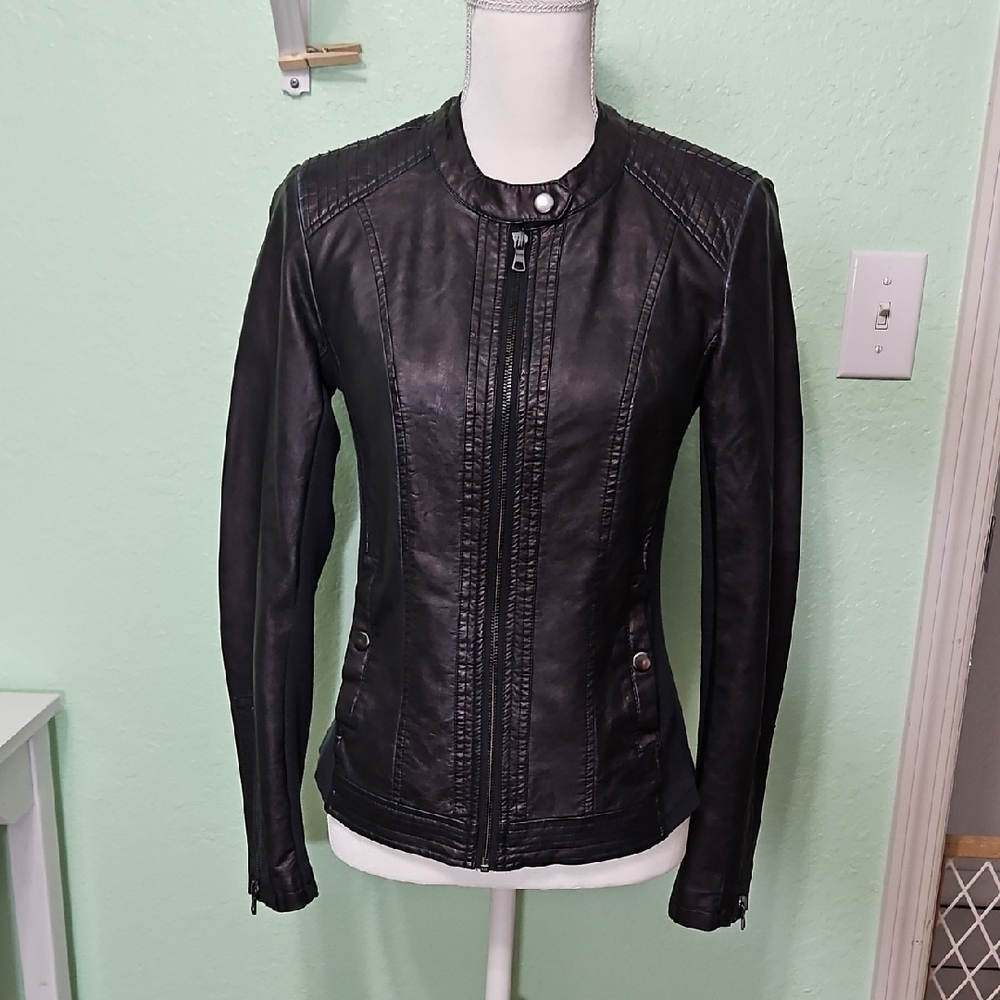 SEBBY COLLECTION women's black jacket